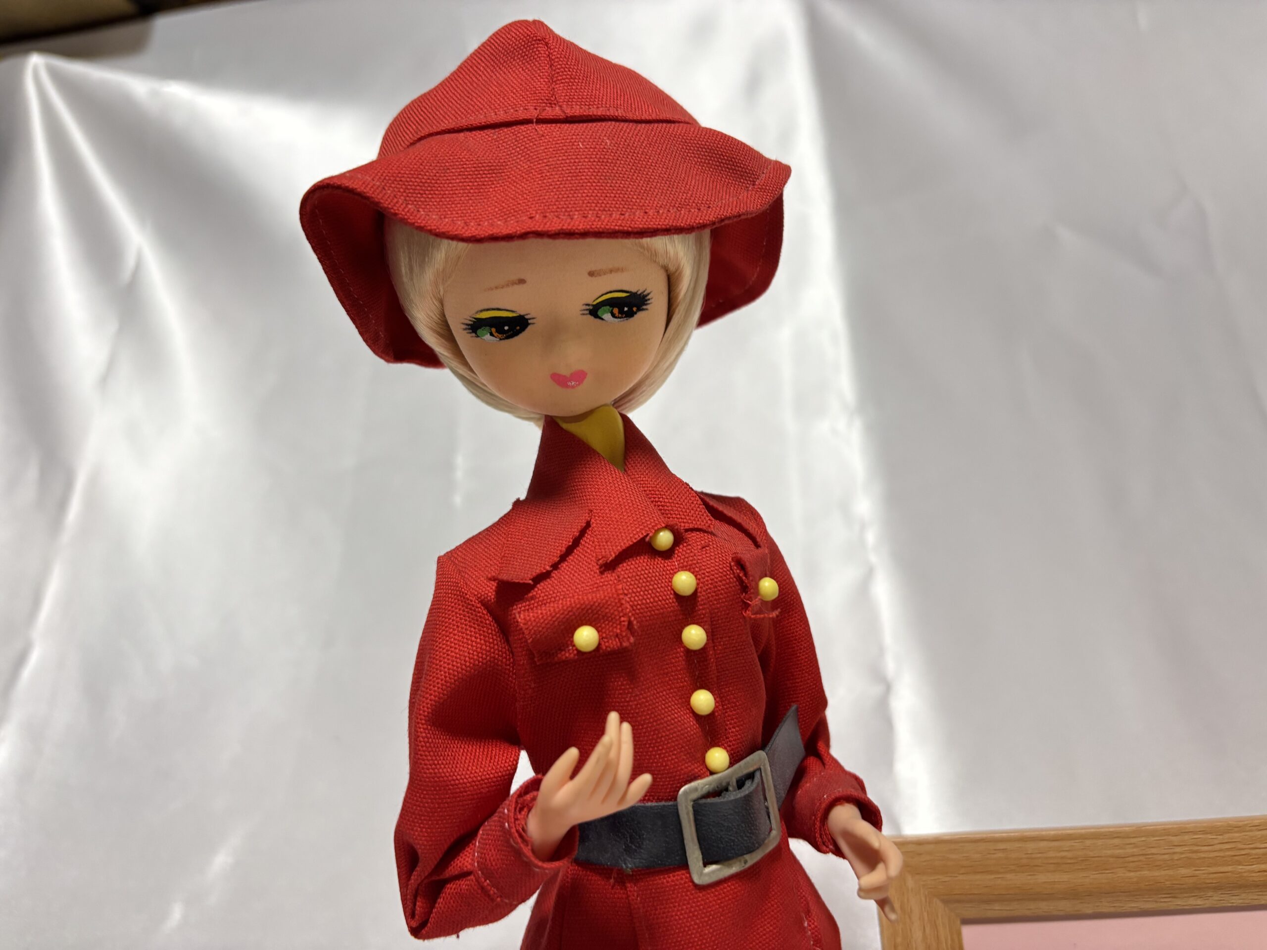 置物 東急鯱バスロマンスバスガイドポーズ人形 1980年代当時物 美品 レトロマーケット通販 - 画像 (3)