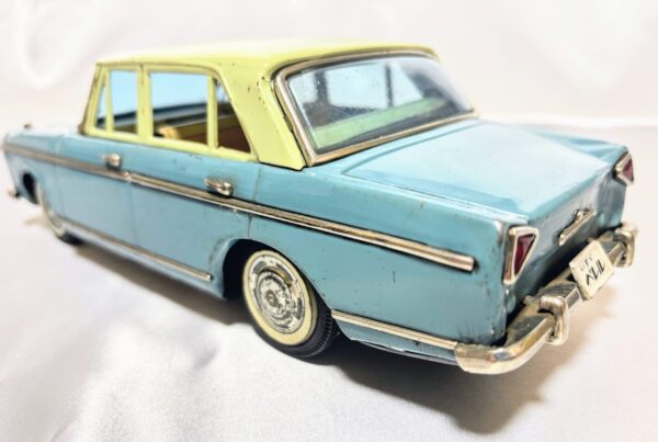 ブリキ自動車　バンダイ製いすゞべレル　概ね良好　欠品有り　レトロマーケット通販 - 画像 (5)
